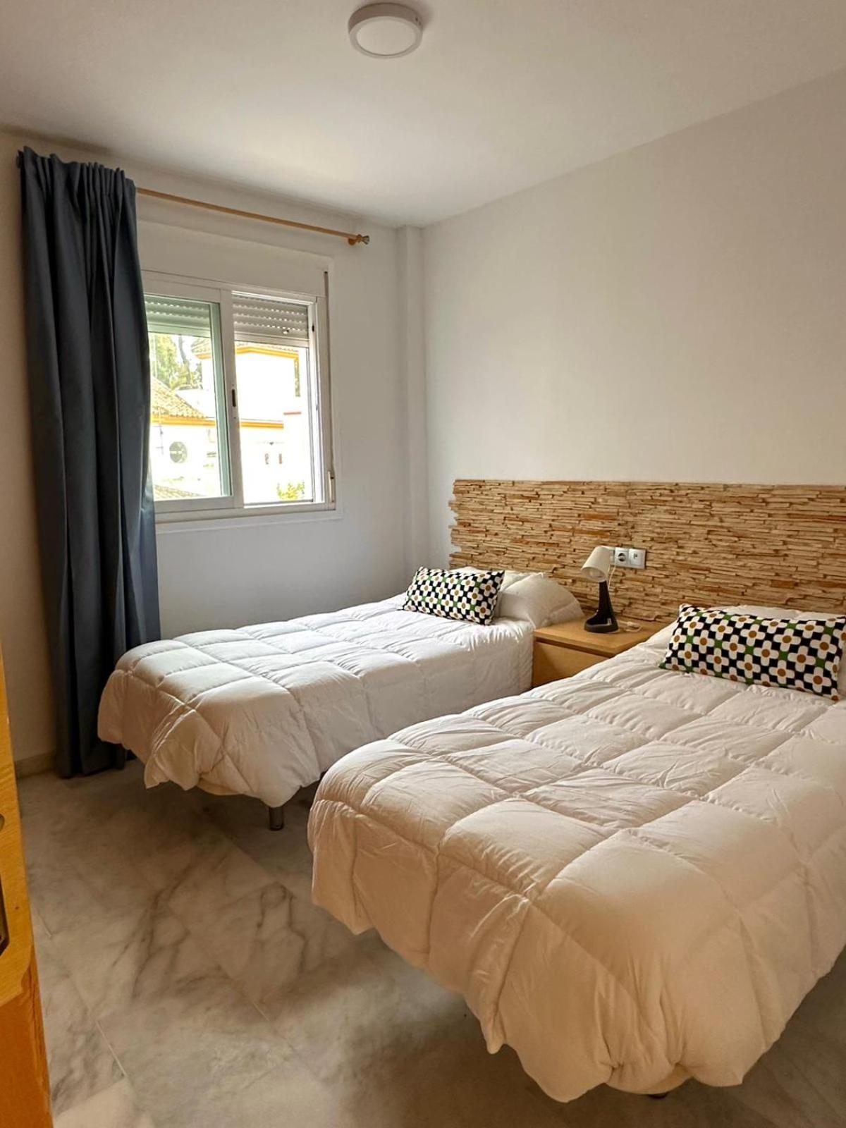Apartahotel Dona Reyes チピオナ エクステリア 写真