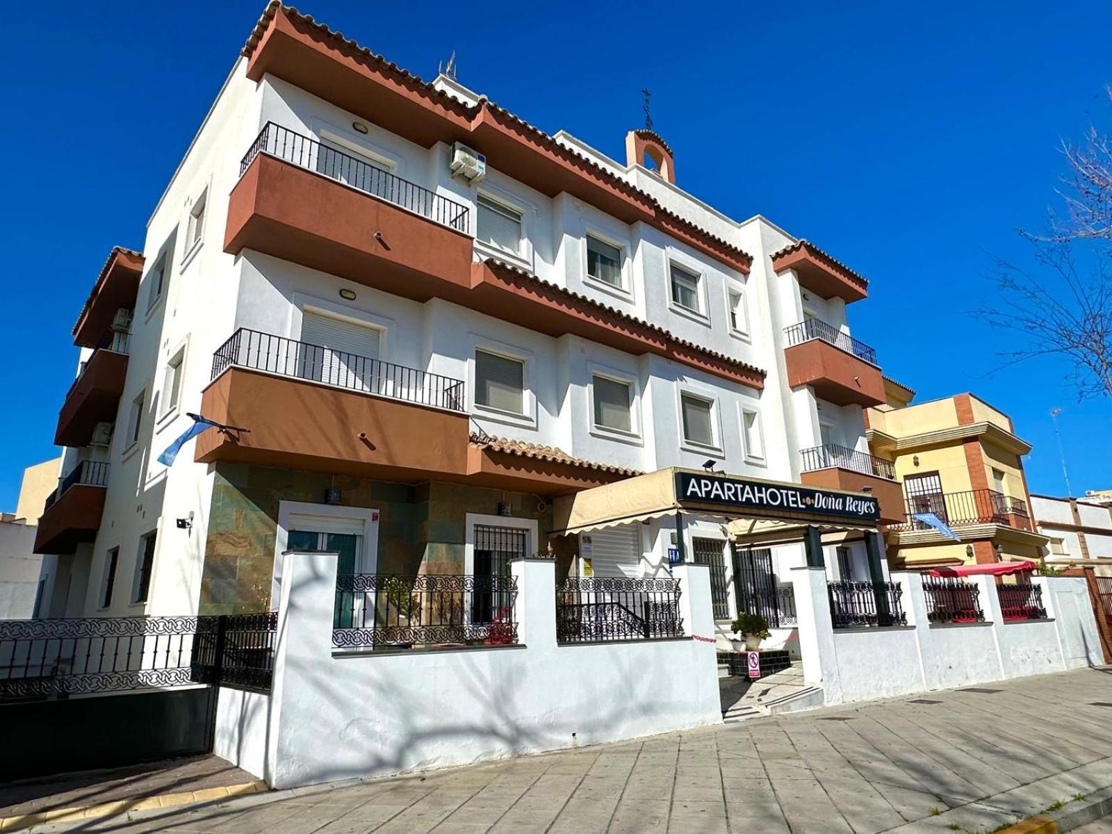 Apartahotel Dona Reyes チピオナ エクステリア 写真